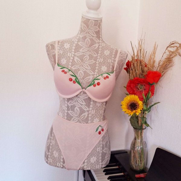 Dessous Set mit BH | Größe L/80B